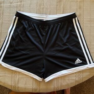 Adidas women’s Climacool exercise shorts, size M